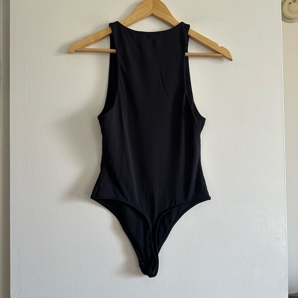 Aritzia Babaton Black Double Lined Classic Bodysuit Size Small EUC - Picture 3 of 6